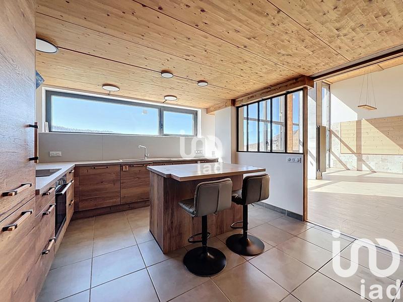 Loft - 126 m² - 4 pièces