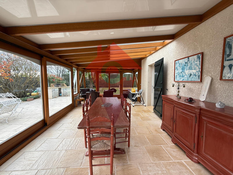 Maison - 180 m² - 8 pièces