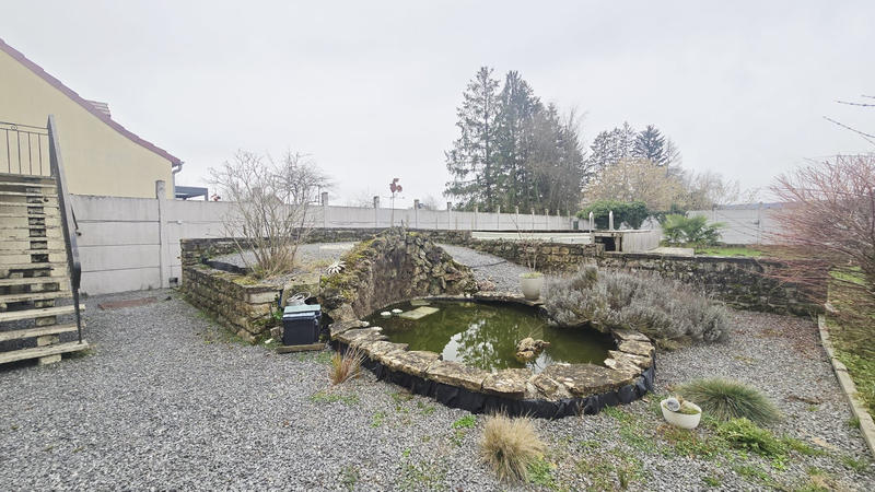 Maison - 272 m² - 9 pièces