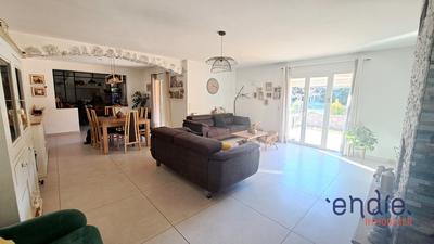 Maison - 163 m² - 5 pièces