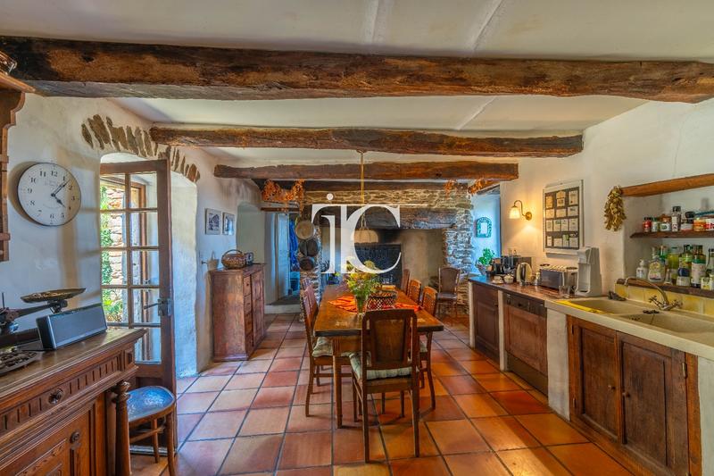 Maison - 167 m² - 6 pièces