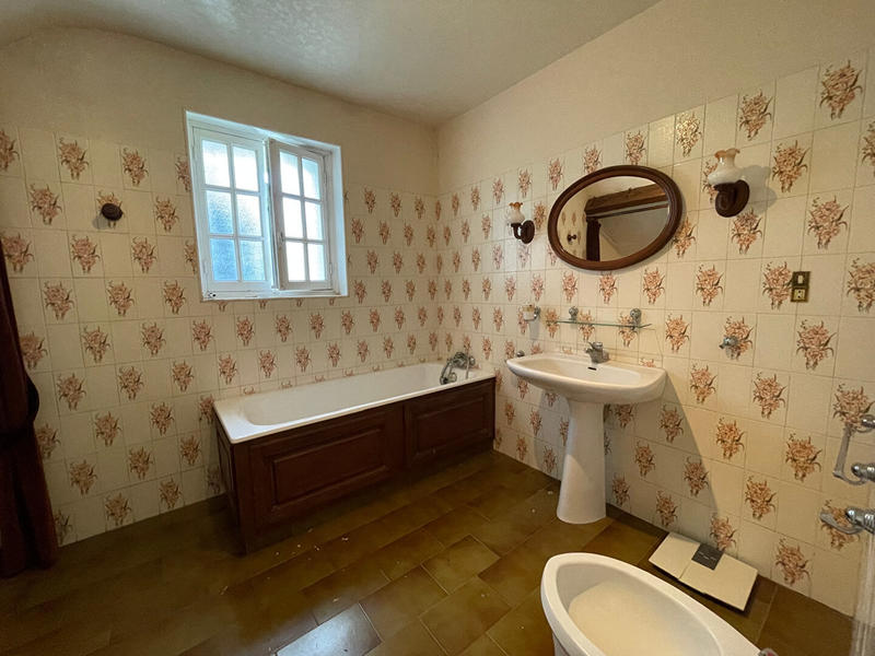 Maison - 223 m² - 6 pièces