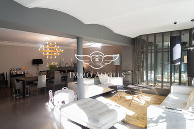 Maison - 500 m² - 9 pièces