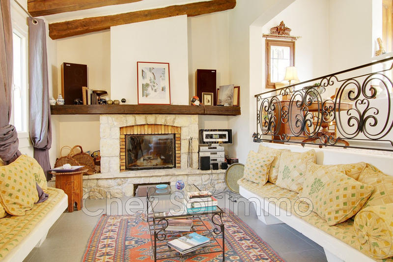 Villa - 235 m² - 8 pièces