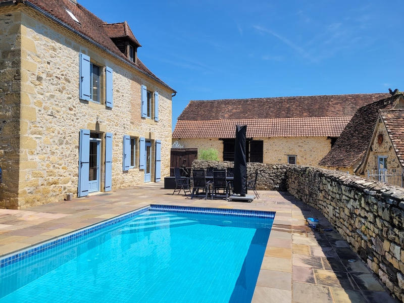 Maison - 217 m² - 10 pièces