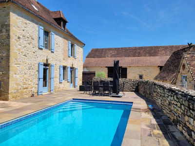 Maison - 217 m² - 10 pièces