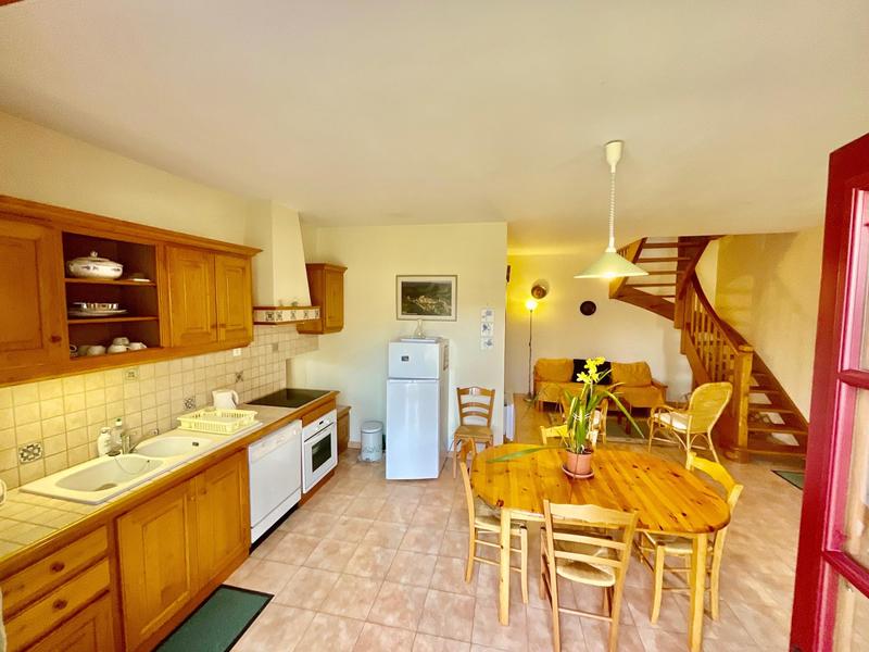 Maison - 300 m² - 12 pièces