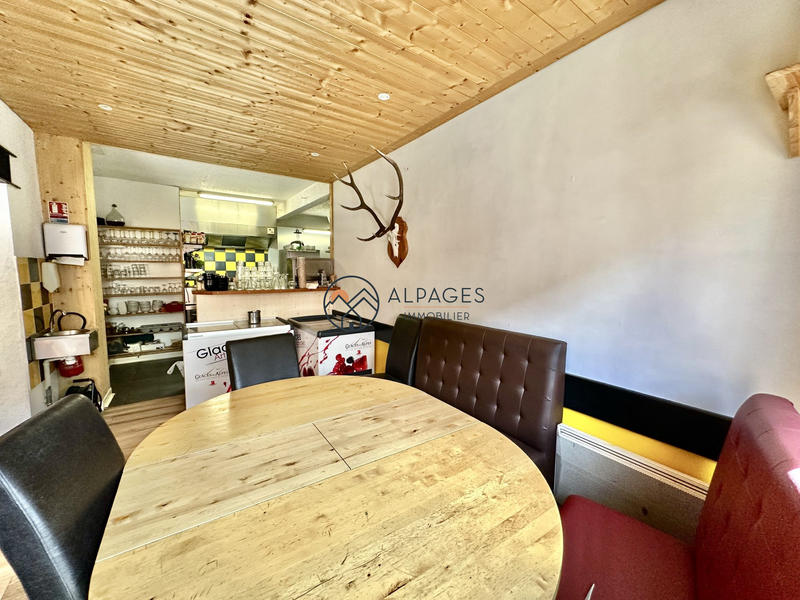 Local commercial - 174 m²