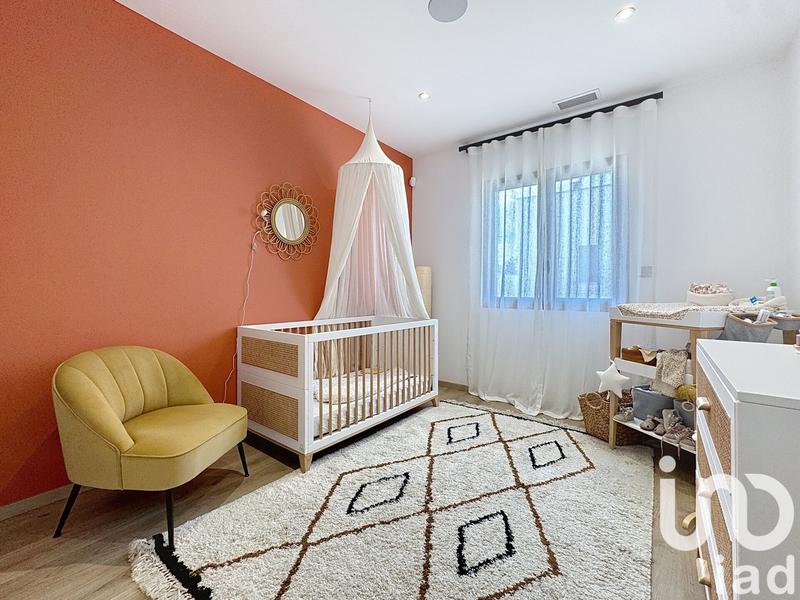 Maison - 230 m² - 7 pièces