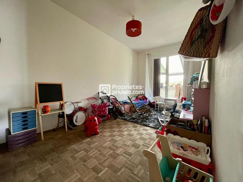 Maison - 200 m² - 8 pièces