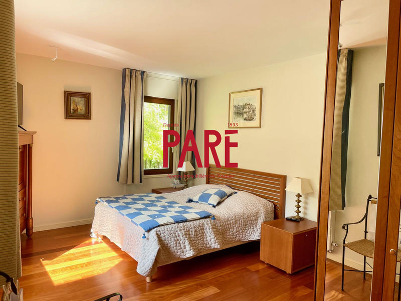 Maison - 167 m² - 8 pièces