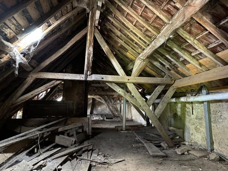 Maison - 240 m² - 10 pièces