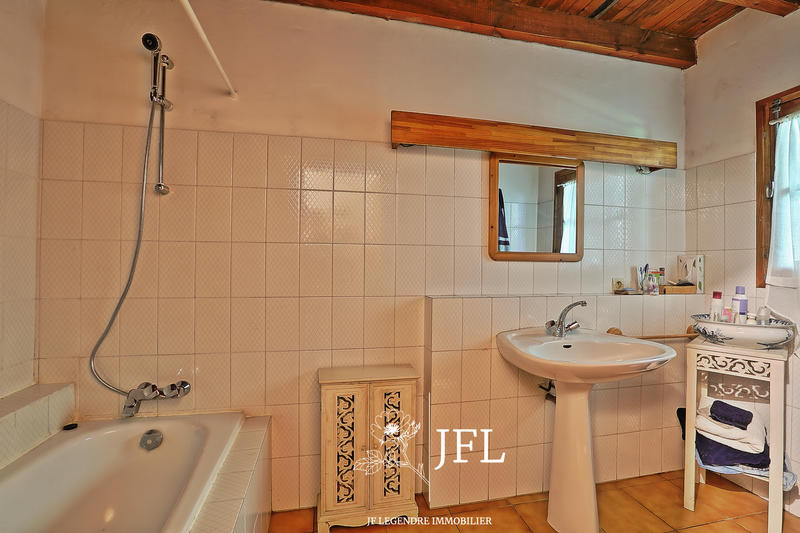 Propriété - 151 m² - 4 pièces