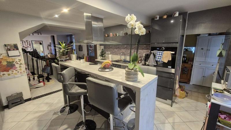 Maison de village - 170 m² - 6 pièces