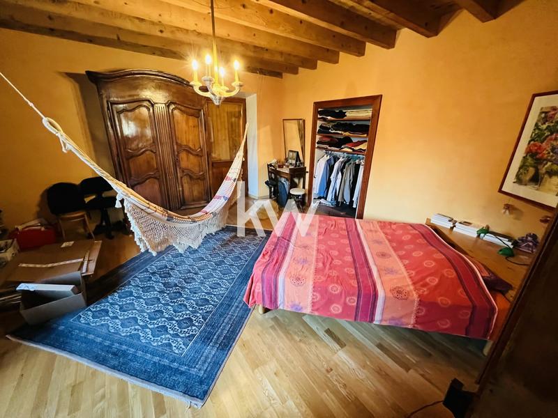 Appartement - 217 m² - 7 pièces