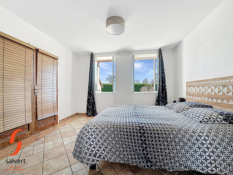 Maison - 201 m² - 6 pièces