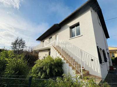 Maison - 205 m² - 7 pièces