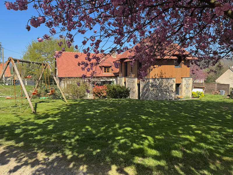 Maison - 200 m² - 6 pièces