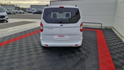 Ford Tourneo Courier 1.0 E 100 Bv6 Titanium