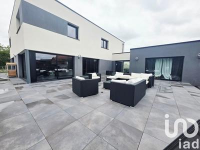 Maison - 330 m² - 10 pièces