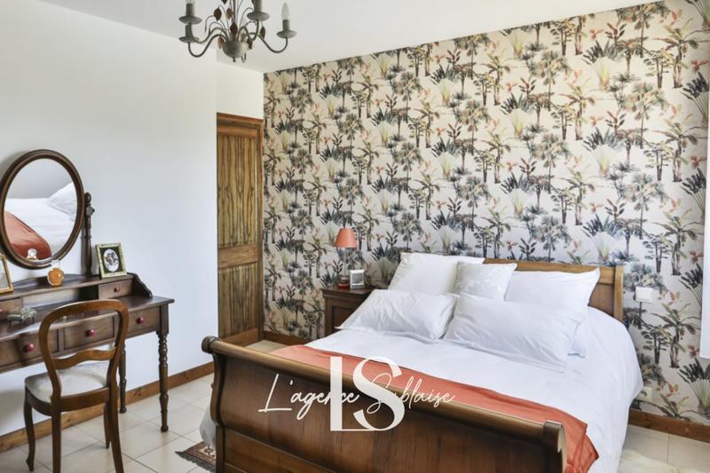 Villa - 202 m² - 7 pièces