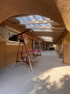 Maison - 210 m² - 7 pièces