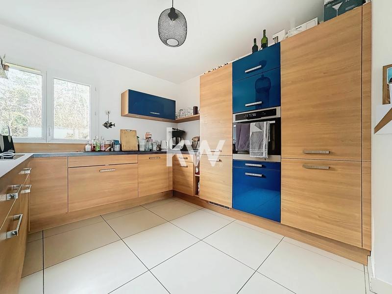 Appartement - 92 m² - 4 pièces