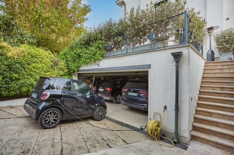 Maison - 400 m² - 10 pièces