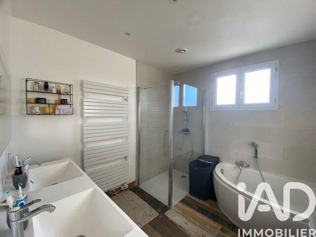 Maison - 96 m² - 5 pièces