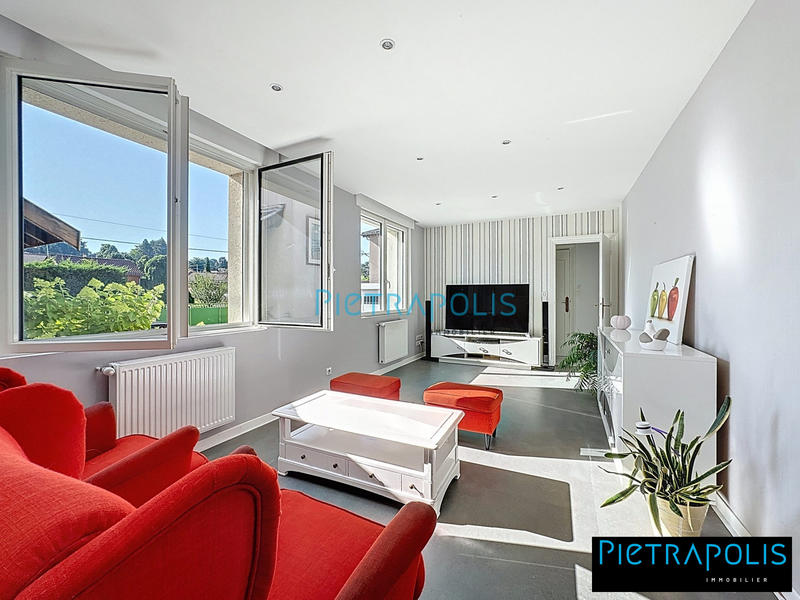 Maison contemporaine - 255 m² - 10 pièces