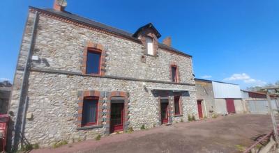 Maison en pierre - 140 m² - 6 pièces