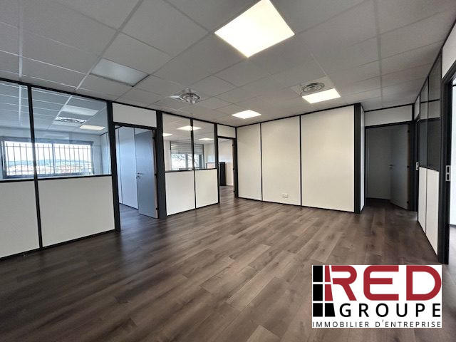 Bureau - 124 m² - 7 pièces