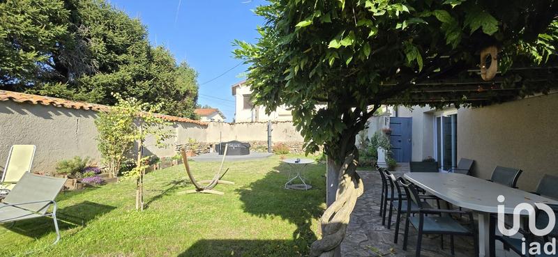 Maison - 170 m² - 8 pièces