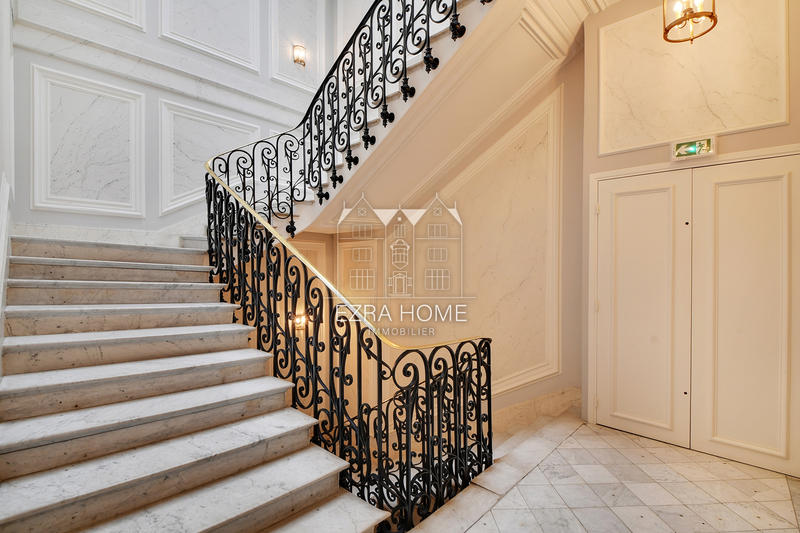 Appartement - 500 m² - 12 pièces