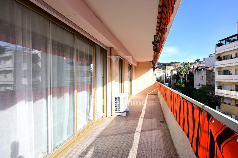 Appartement - 90 m² - 4 pièces