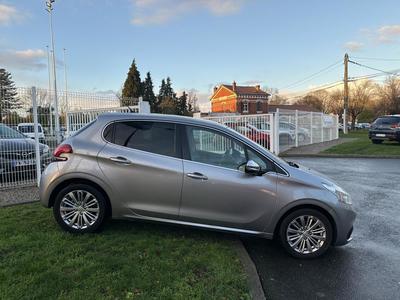 Peugeot 208 Allure 1.2 Essence 110 Cv Bva6