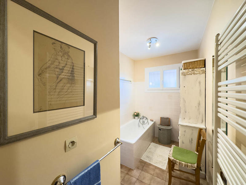 Maison - 90 m² - 5 pièces