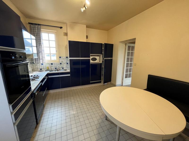 Villa - 253 m² - 8 pièces