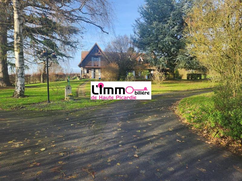 Pavillon - 265 m² - 8 pièces