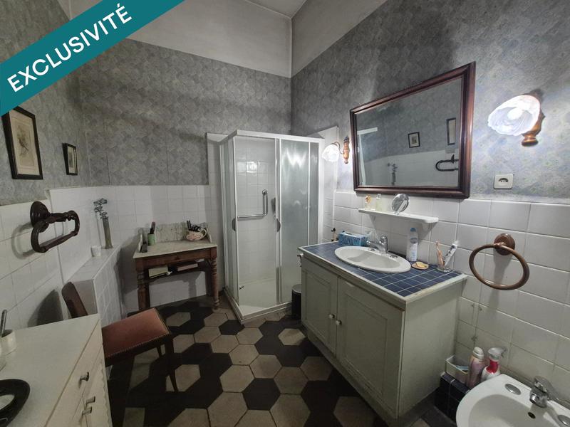 Appartement - 211 m² - 10 pièces