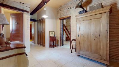 Maison traditionnelle - 210 m² - 6 pièces