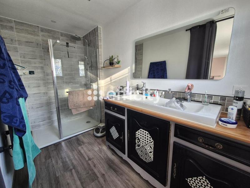 Pavillon - 140 m² - 5 pièces