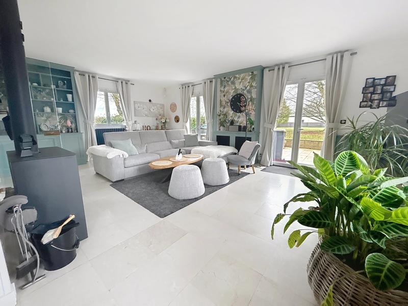 Maison - 197 m² - 8 pièces