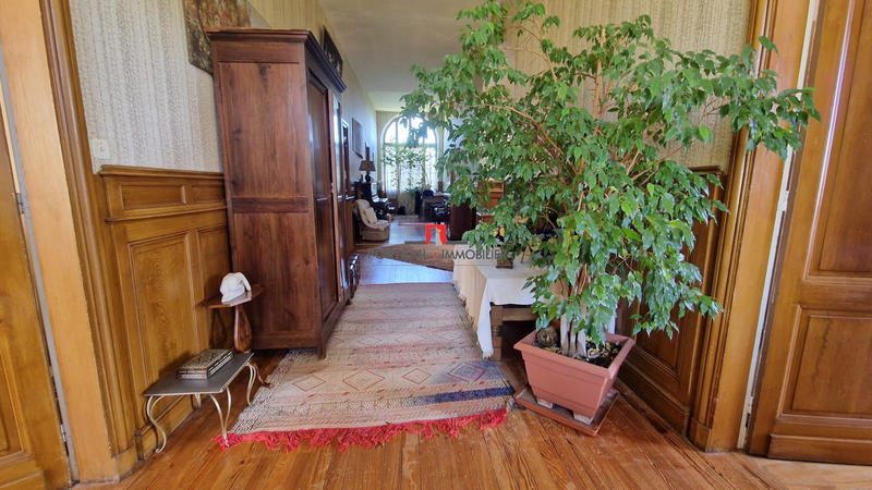 Maison - 354 m² - 10 pièces