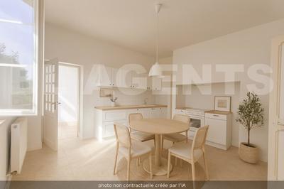 Maison - 235 m² - 5 pièces