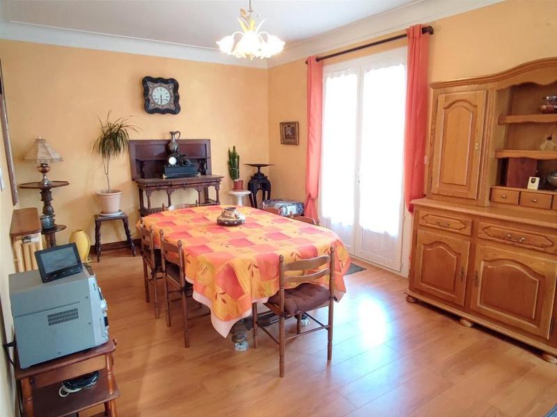 Maison - 198 m² - 6 pièces