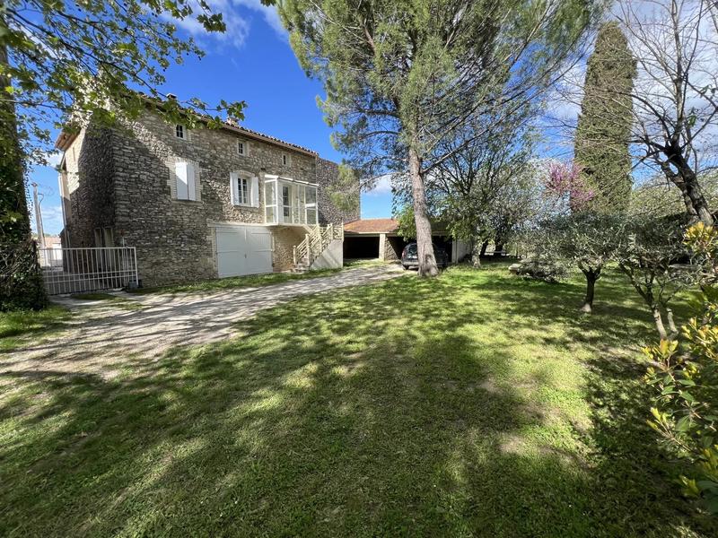 Maison de village - 285 m² - 12 pièces
