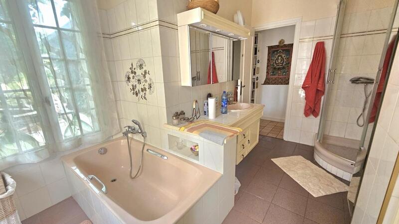 Maison de maîtres - 160 m² - 8 pièces