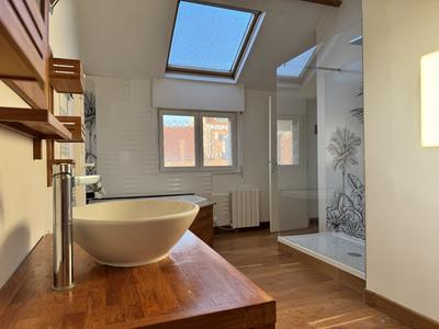 Duplex - 92 m² - 4 pièces