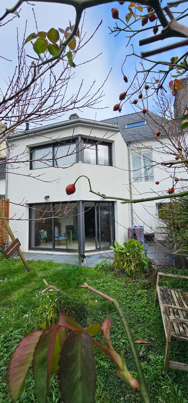 Maison - 135 m² - 6 pièces